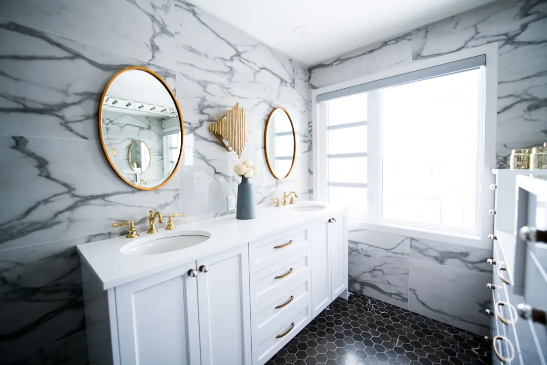 Vanity & Countertop